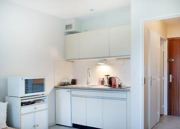 公寓 Piscine Et Tennis 昂蒂布